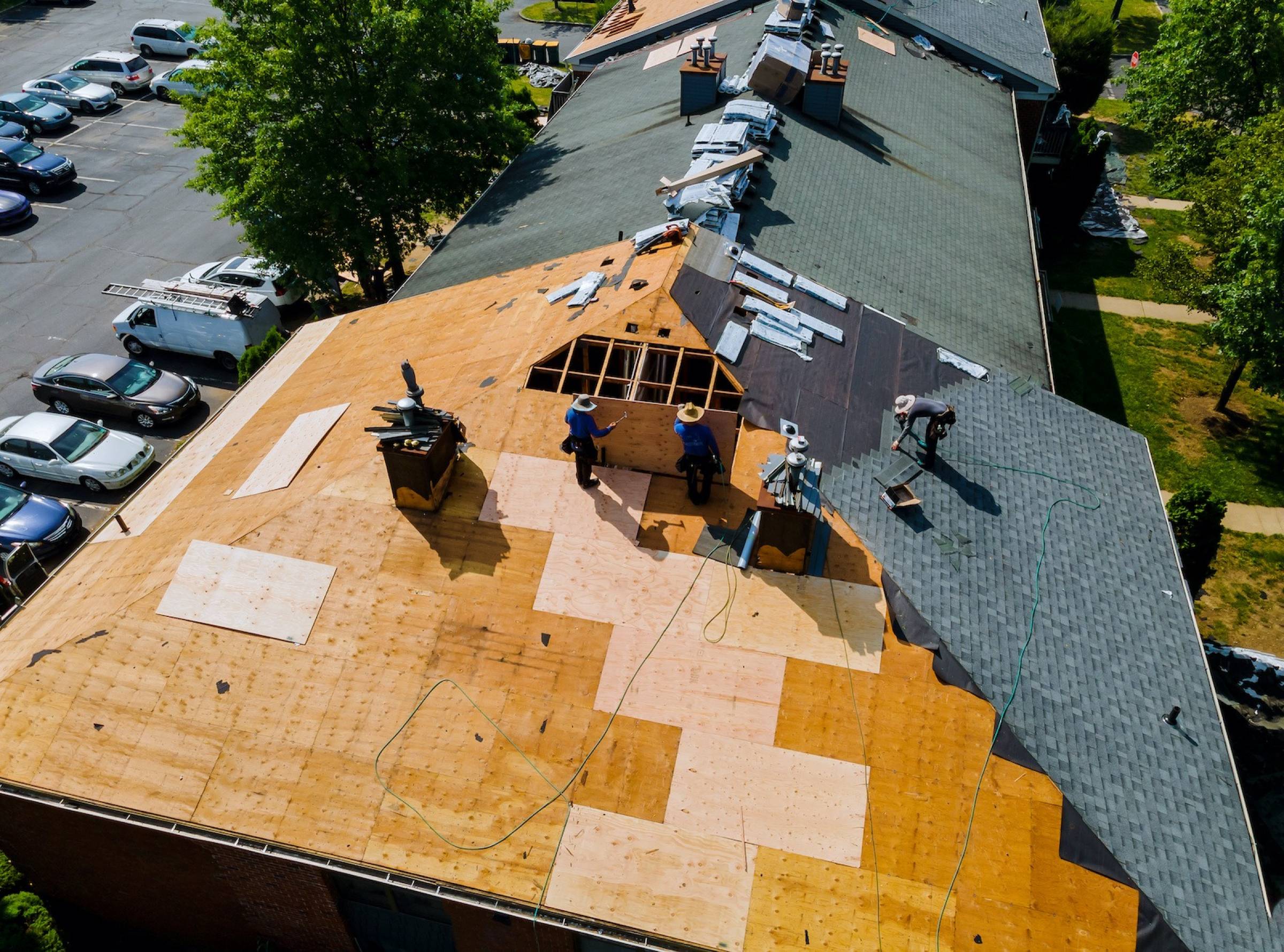 MOC Roofing & Construction